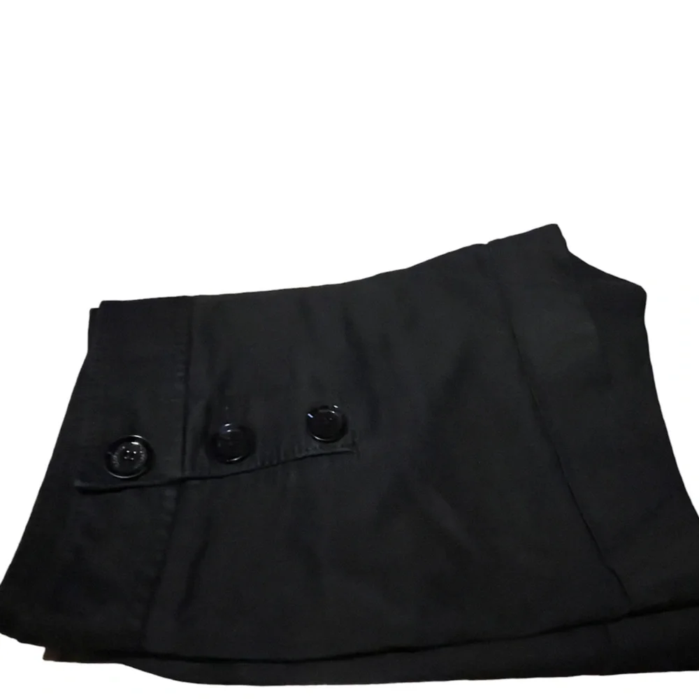 Express Button-front Shorts - Picture 4 of 5